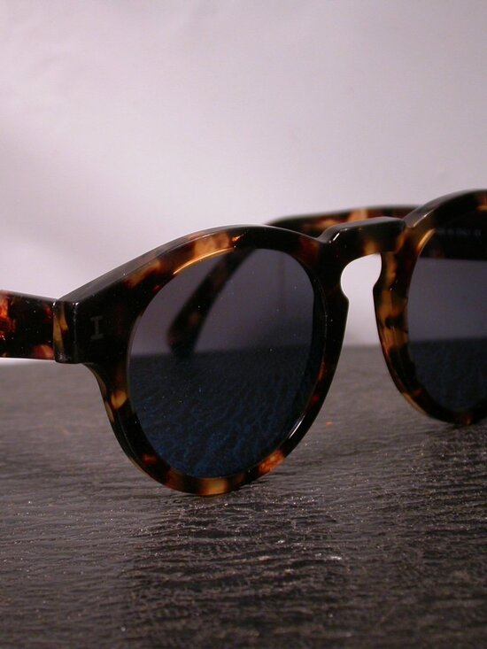 Authentic Illsteva Leonard Modern Blonde Tortoise Sunglasses Handmade Italy main image 5